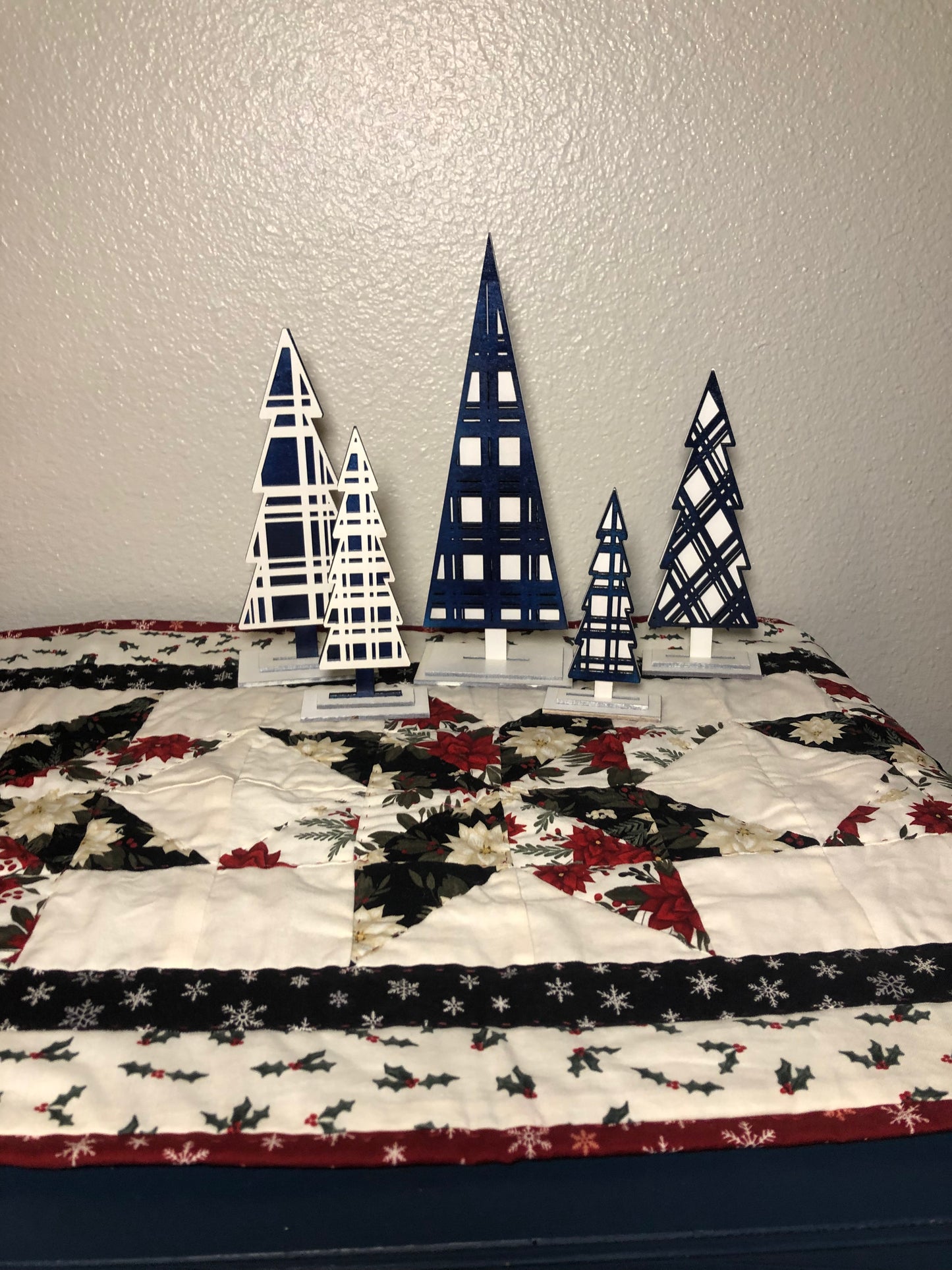 Plaid Christmas Tree Set 5